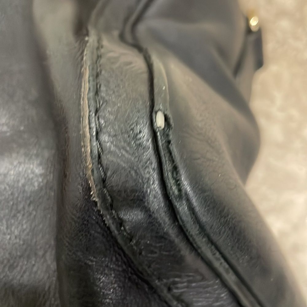 Gucci Black Leather Bag - Picture 7 of 16